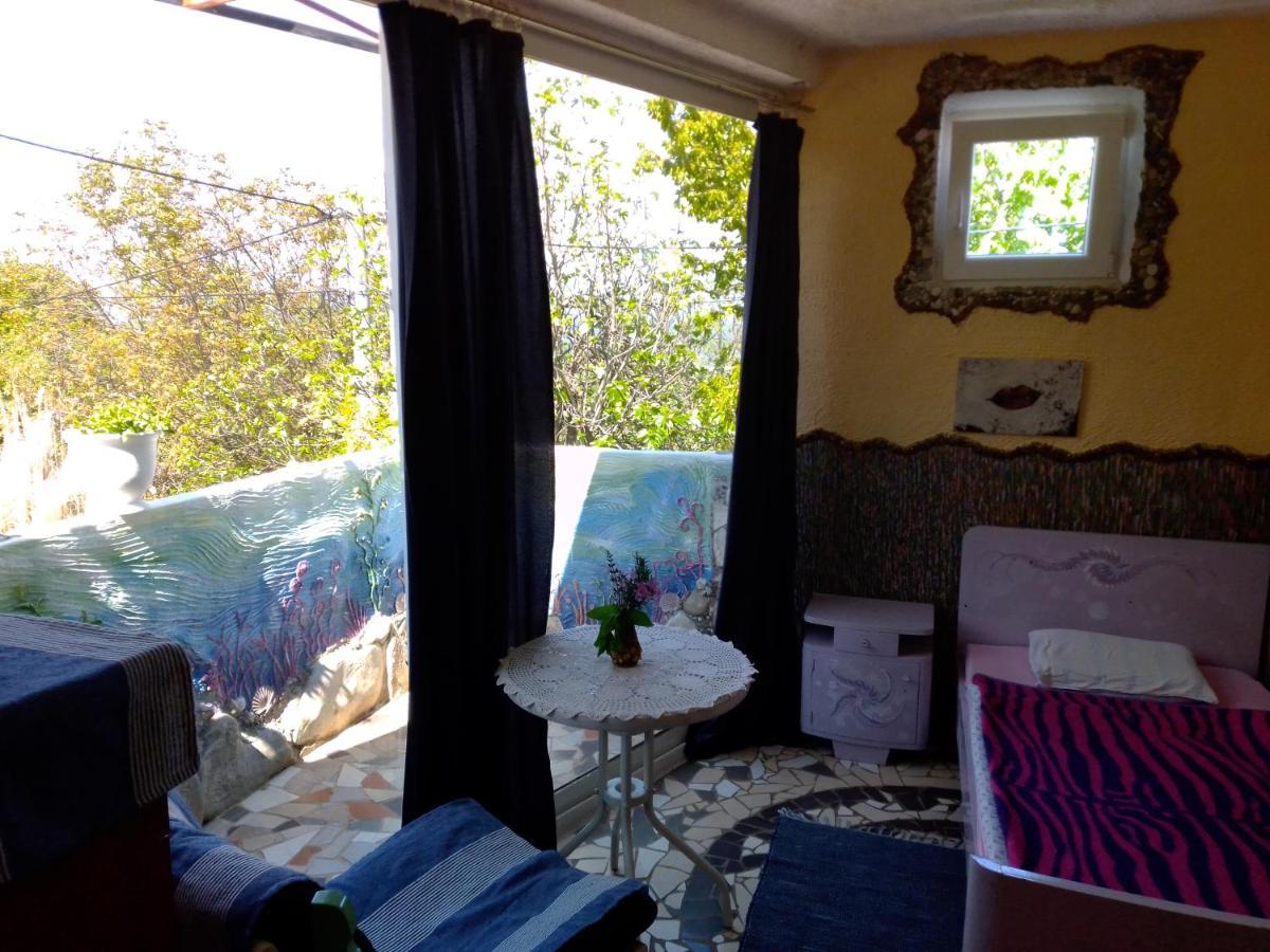 Apartman Sirena Pićan Exteriör bild