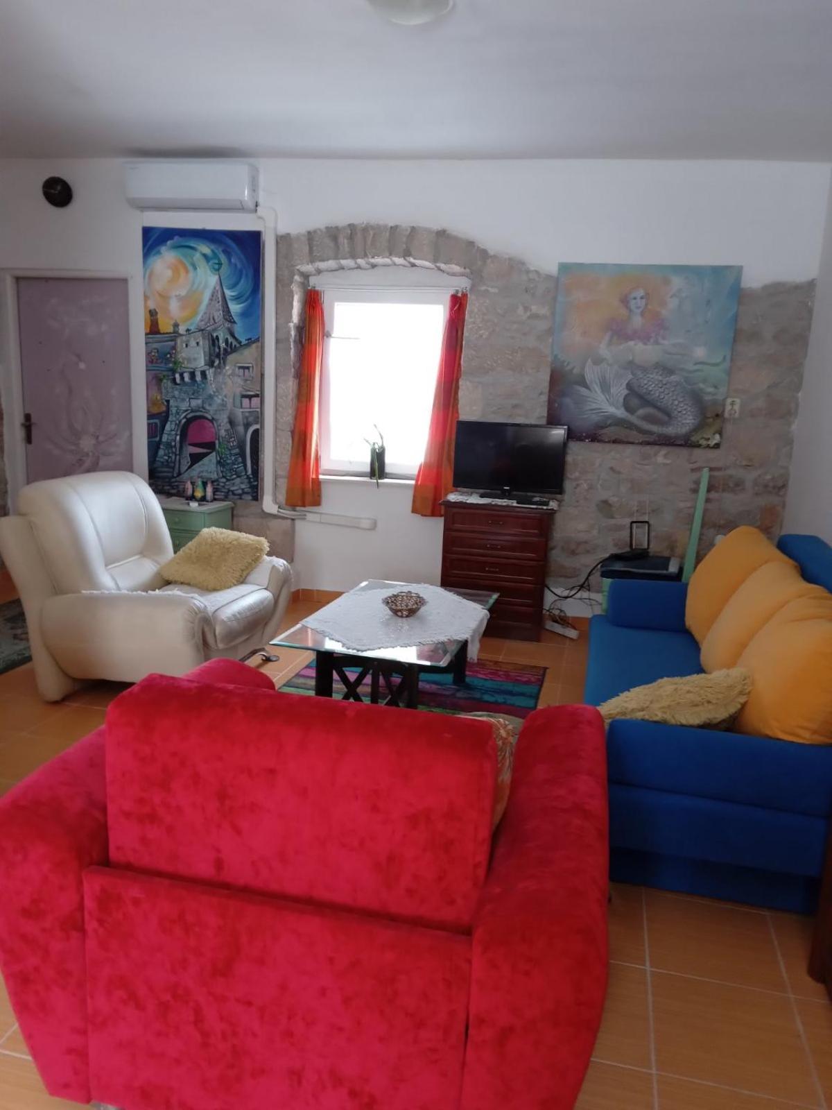 Apartman Sirena Pićan Exteriör bild