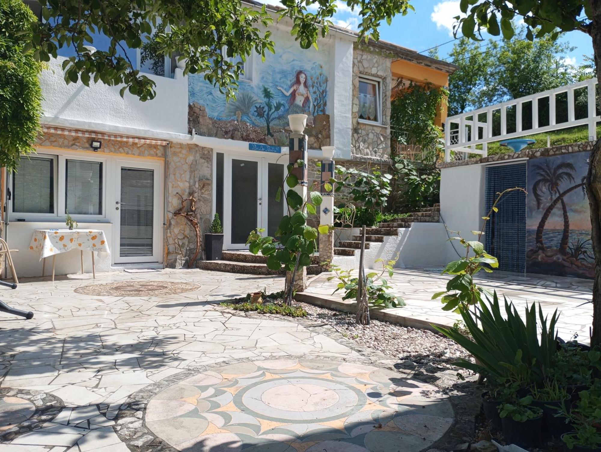 Apartman Sirena Pićan Exteriör bild